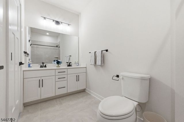 5 Harris Hawk Rd, Washington Twp., NJ 07882