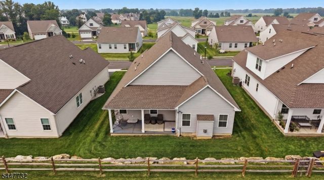 5 Harris Hawk Rd, Washington Twp., NJ 07882