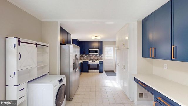 11813 CORNWELL DR, Manassas, VA 20112