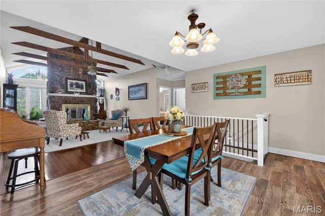 125 Rolling Acres Lane, Hillsboro, MO 63050