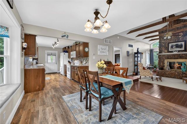 125 Rolling Acres Lane, Hillsboro, MO 63050