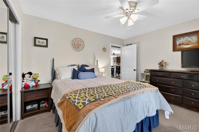 125 Rolling Acres Lane, Hillsboro, MO 63050