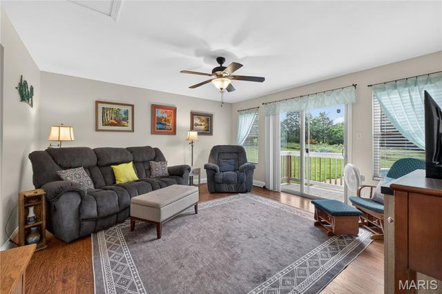 125 Rolling Acres Lane, Hillsboro, MO 63050