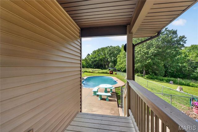 125 Rolling Acres Lane, Hillsboro, MO 63050