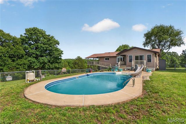 125 Rolling Acres Lane, Hillsboro, MO 63050