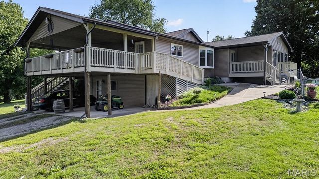 125 Rolling Acres Lane, Hillsboro, MO 63050