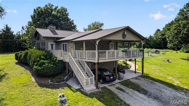 125 Rolling Acres Lane, Hillsboro, MO 63050