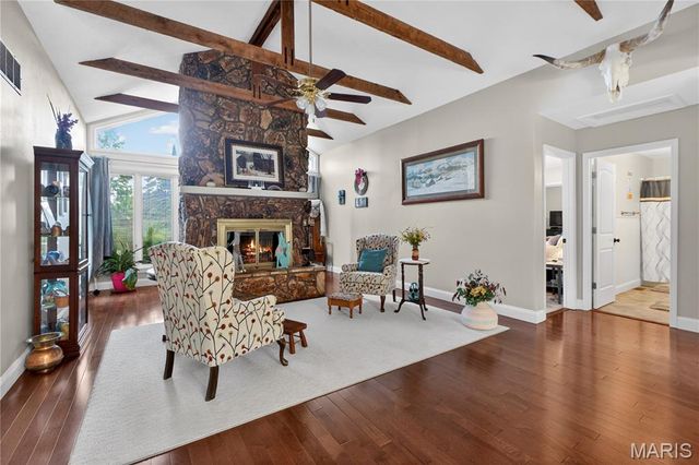 125 Rolling Acres Lane, Hillsboro, MO 63050