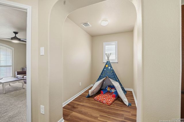 711 Midway Crest, San Antonio, TX 78258