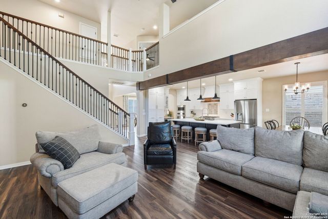 711 Midway Crest, San Antonio, TX 78258
