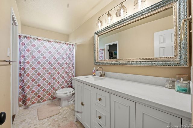 711 Midway Crest, San Antonio, TX 78258