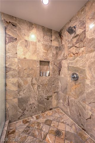 2000 Fashion Show Drive 1828, Las Vegas, NV 89109