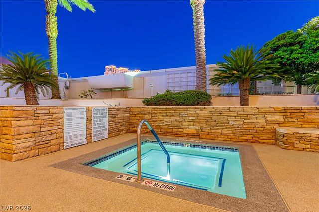 2000 Fashion Show Drive 1828, Las Vegas, NV 89109