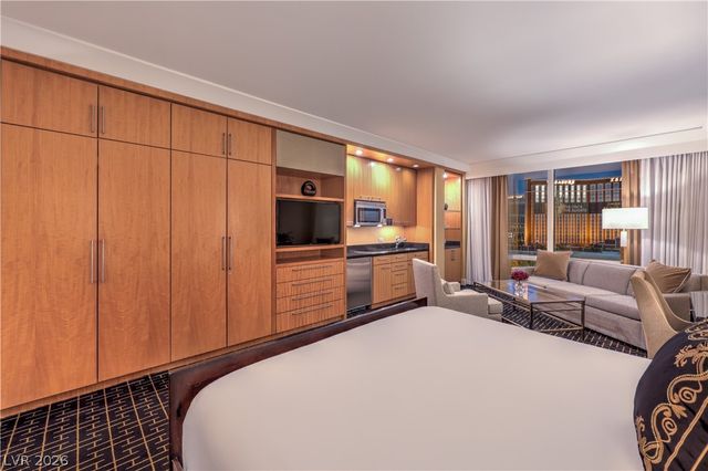 2000 Fashion Show Drive 1828, Las Vegas, NV 89109