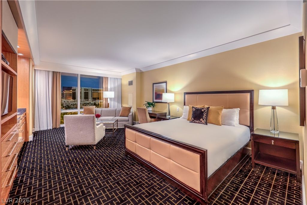 2000 Fashion Show Drive 1828, Las Vegas, NV 89109