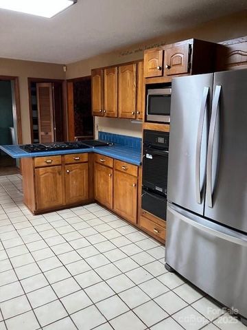 4462-1 Hoover Road, Lawndale, NC 28090