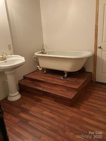 4462-1 Hoover Road, Lawndale, NC 28090