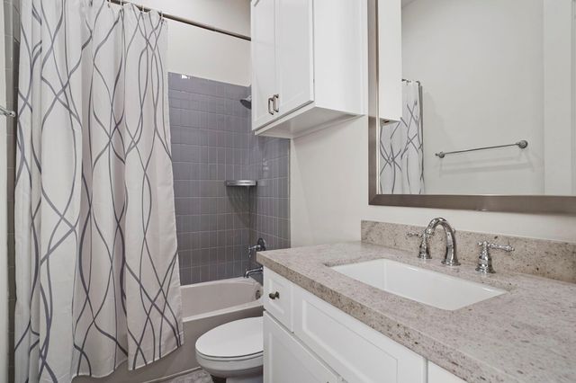 2174 Briarglen Drive, Houston, TX 77027