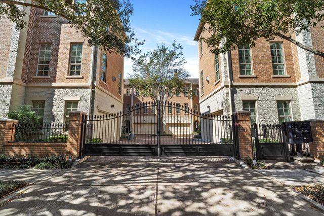 2174 Briarglen Drive, Houston, TX 77027
