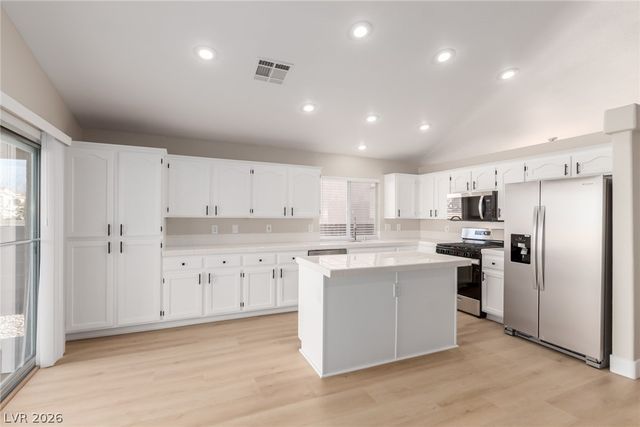 10132 DESERT WIND Drive, Las Vegas, NV 89144