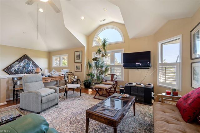 304 Ruddy CRES, Virginia Beach, VA 23456