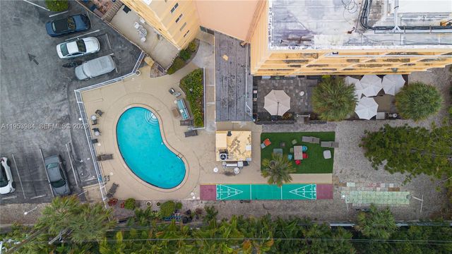 2400 NE 9th St 201, Fort Lauderdale, FL 33304