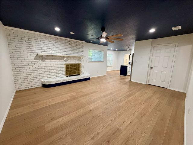 2021 Lexington Place, Bedford, TX 76022