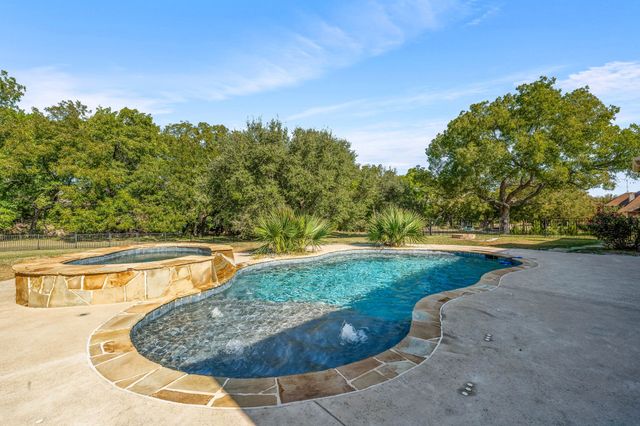 301 Arapahoe Ridge, Weatherford, TX 76087