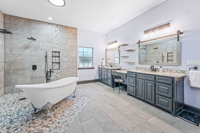 301 Arapahoe Ridge, Weatherford, TX 76087
