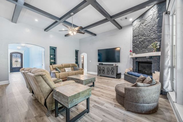 301 Arapahoe Ridge, Weatherford, TX 76087