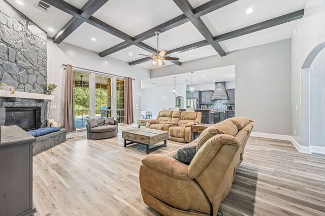 301 Arapahoe Ridge, Weatherford, TX 76087
