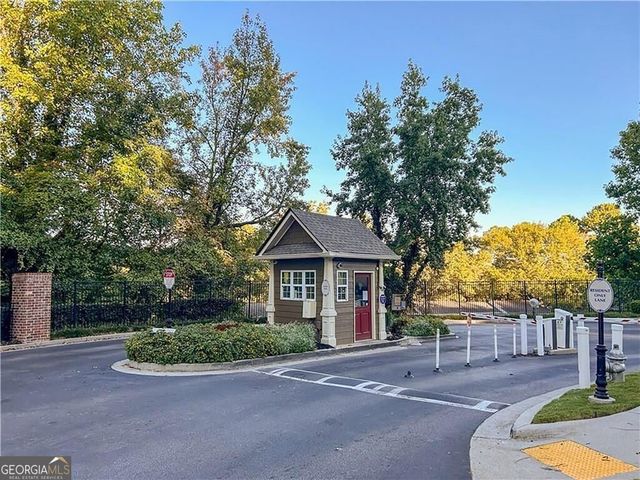 1305 Liberty Parkway NW, Atlanta, GA 30318
