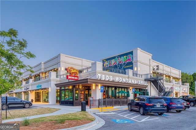 1305 Liberty Parkway NW, Atlanta, GA 30318
