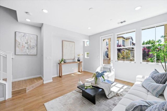 2061 Kiwi, San Jose, CA 95133