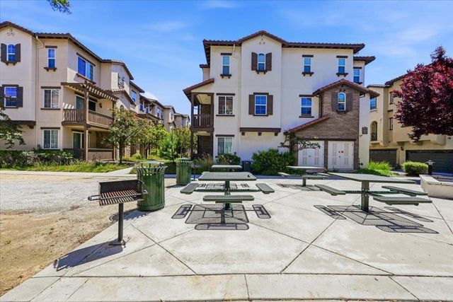 2061 Kiwi, San Jose, CA 95133