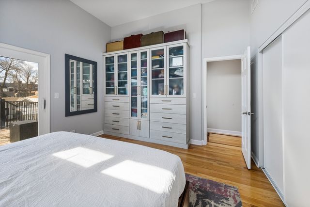 832 N Washtenaw Avenue 3, Chicago, IL 60622