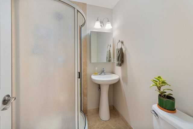 832 N Washtenaw Avenue 3, Chicago, IL 60622