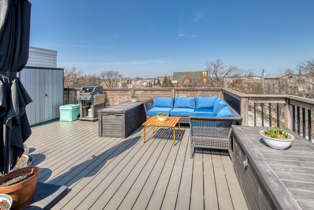 832 N Washtenaw Avenue 3, Chicago, IL 60622