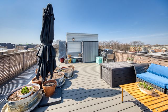 832 N Washtenaw Avenue 3, Chicago, IL 60622