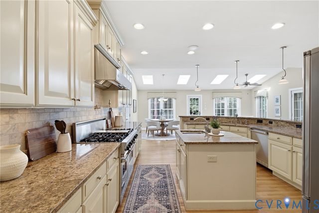 11712 Kimbolton Pl, Glen Allen, VA 23059