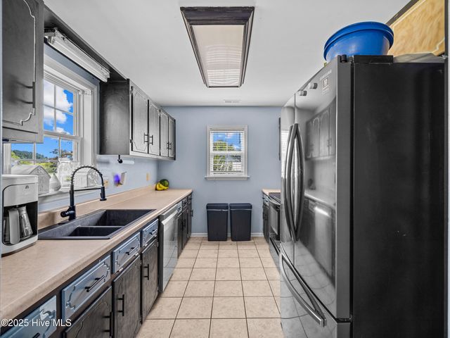 402 Kant Place, Jacksonville, NC 28540