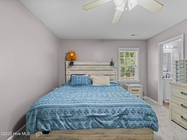402 Kant Place, Jacksonville, NC 28540