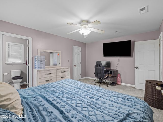 402 Kant Place, Jacksonville, NC 28540