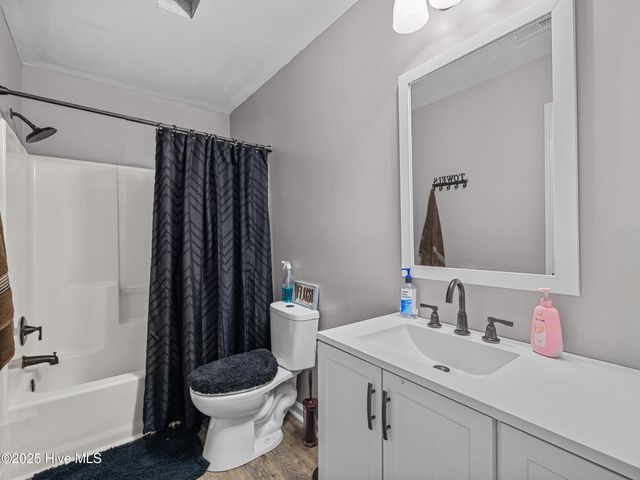 402 Kant Place, Jacksonville, NC 28540
