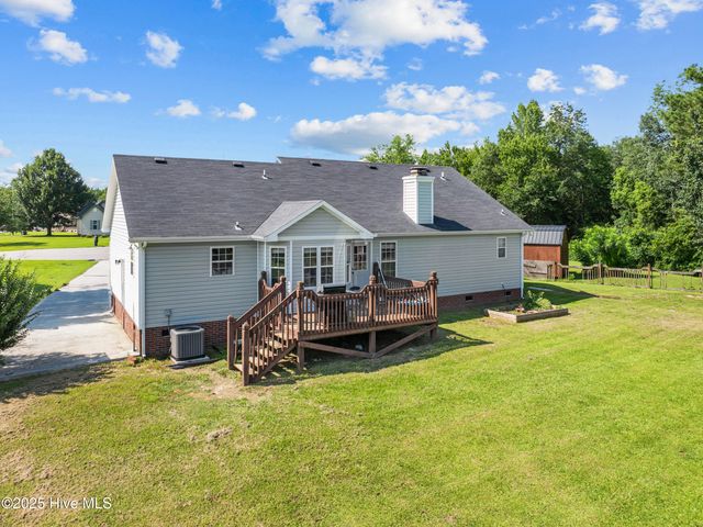402 Kant Place, Jacksonville, NC 28540