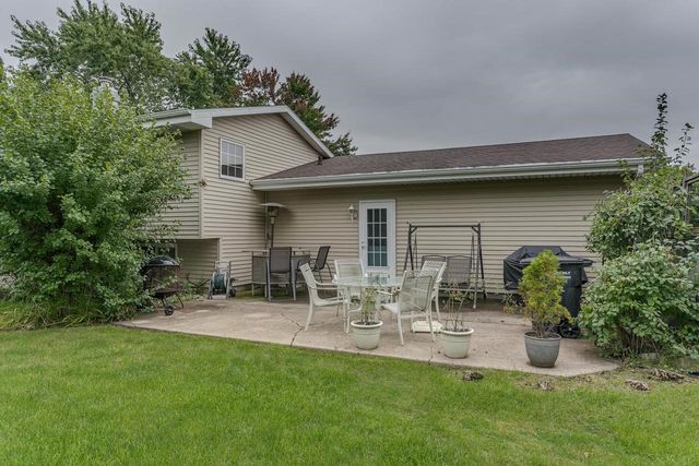 934 NICOLET AVENUE, Oshkosh, WI 54901