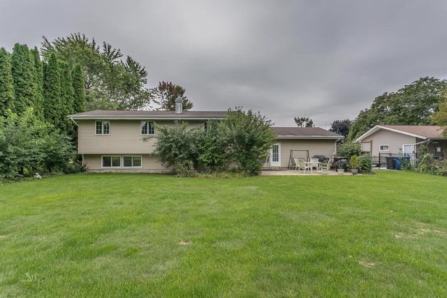 934 NICOLET AVENUE, Oshkosh, WI 54901