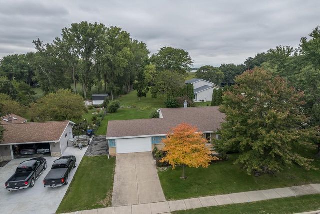 934 NICOLET AVENUE, Oshkosh, WI 54901