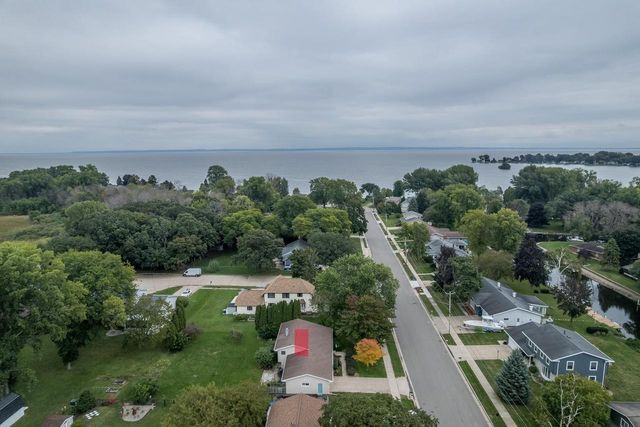 934 NICOLET AVENUE, Oshkosh, WI 54901