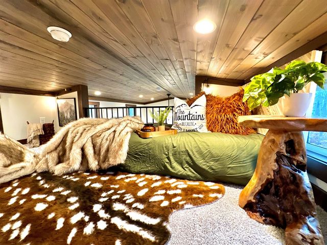 32 Mossy Rock Ln, Monteagle, TN 37356